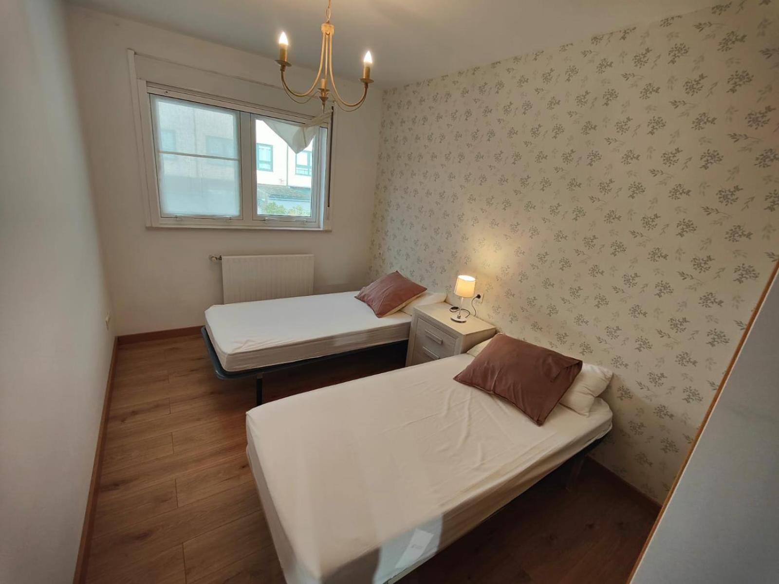 Chalet Con Wifi , Ps4 , Garaje, 5 Dormitorios, 3 Banos, Santiago de Compostella Buitenkant foto